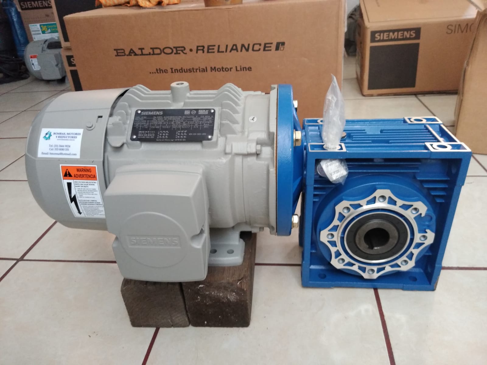 MOTORREDUCTOR CORONA-SINFIN DE 3 HP 220/440V - Imagen 3